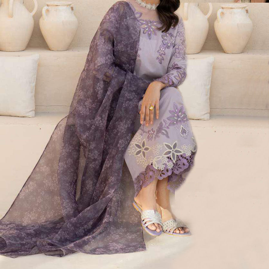 IZNIK Festive Lawn 25 EFL – Luxury Pakistani embroidered lawn suit in pastel shades with delicate floral detailing, intricate embroidery and chiffon dupatta, perfect for festive wear.