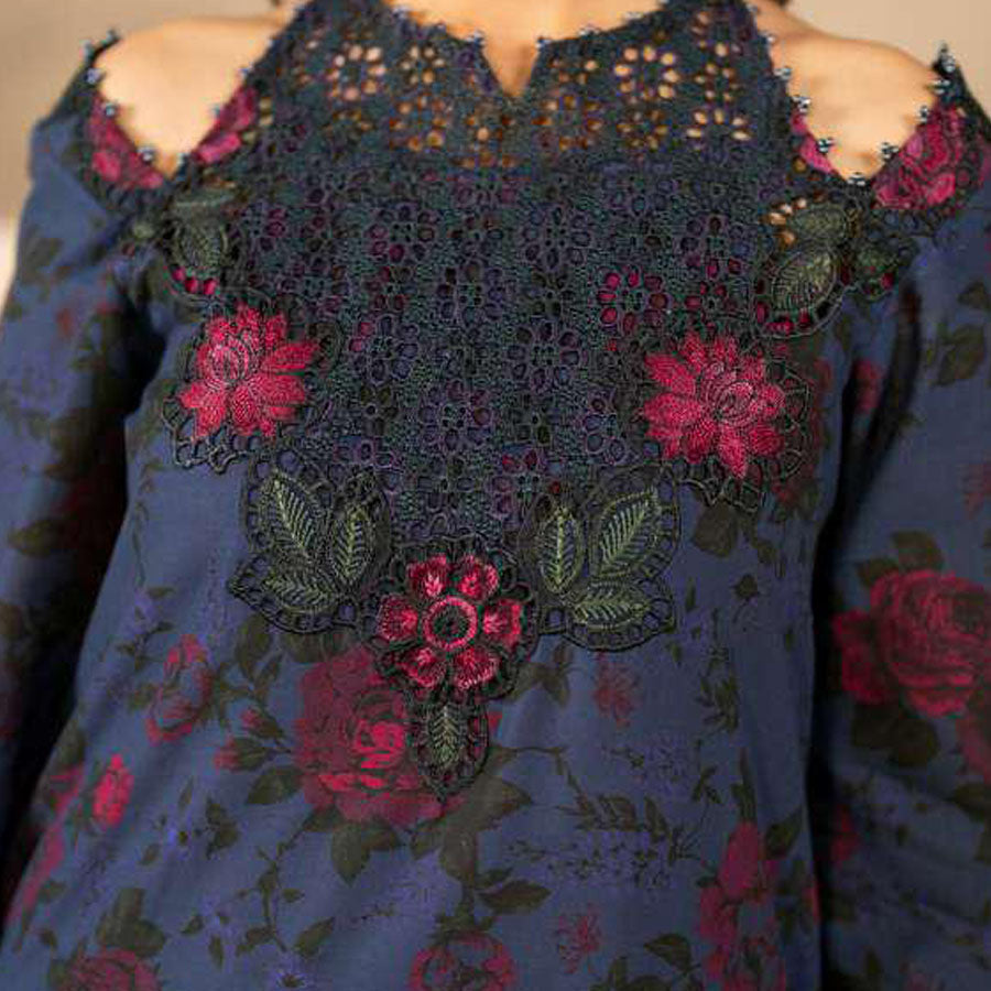 IZNIK Festive Lawn 25 EFL – Luxury Pakistani embroidered lawn suit in pastel shades with delicate floral detailing, intricate embroidery and chiffon dupatta, perfect for festive wear.