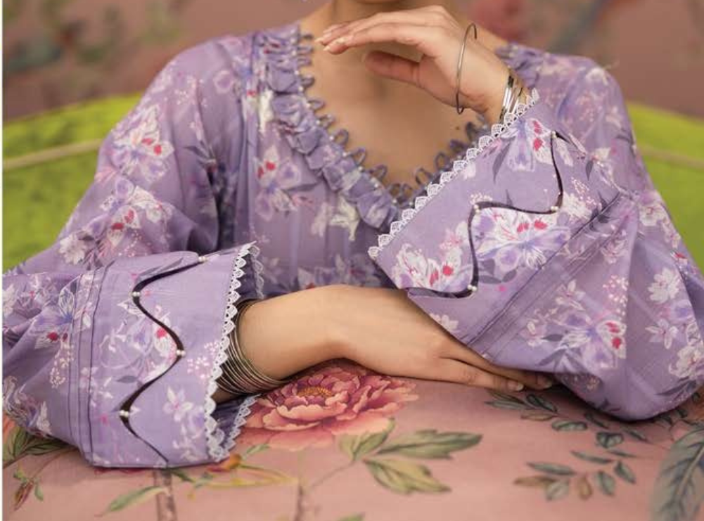 Printed co-ord unstitched doriya lawn 2 pc suit in lavender color